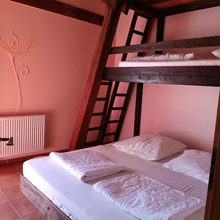 Ferien Am Schloss - 6 Der Pferdestall, Am Badesee Behren-Lubchin